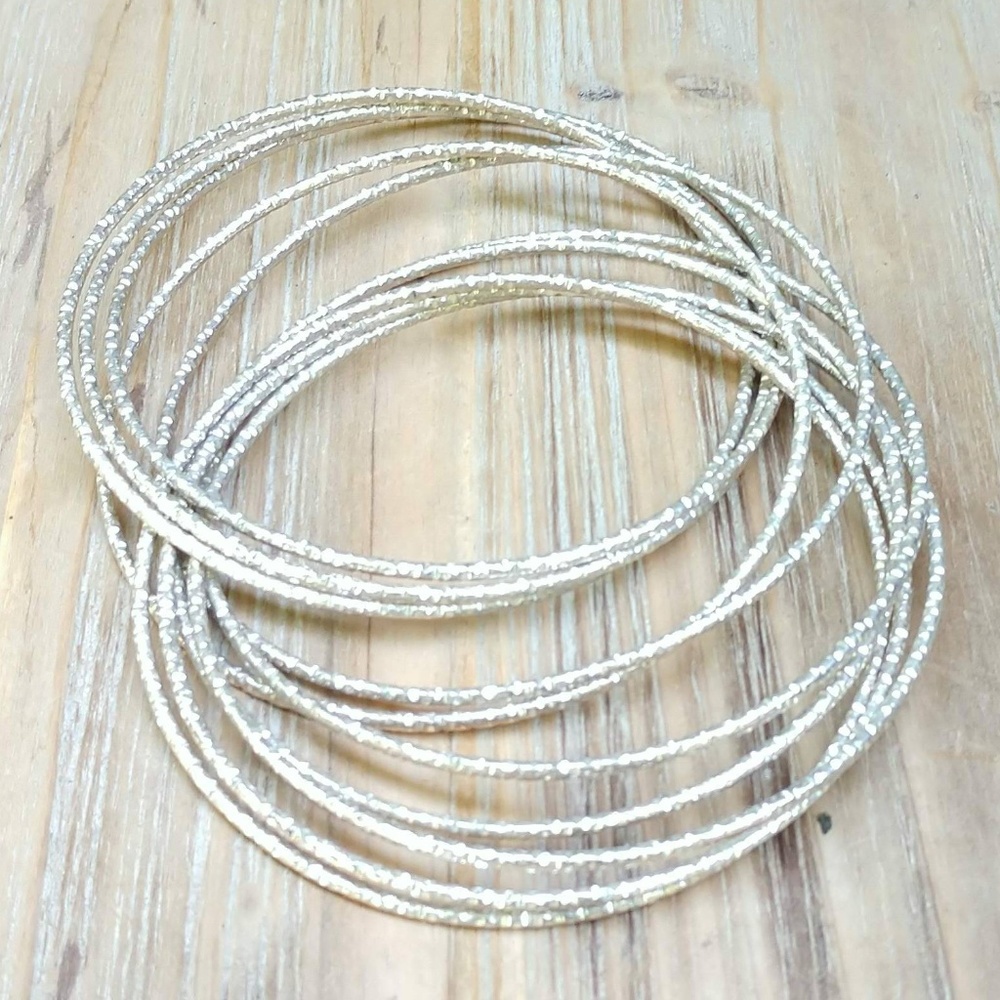 Textured intertwined silver bangles - Picture 3 of 4